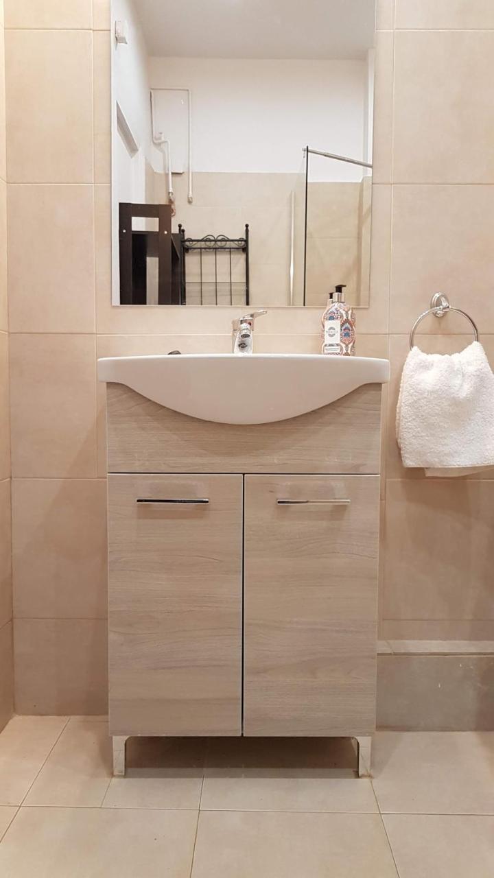 Palette Apartment Bamboo - Athens Center, 6 Bd, 3 Bath Exteriör bild